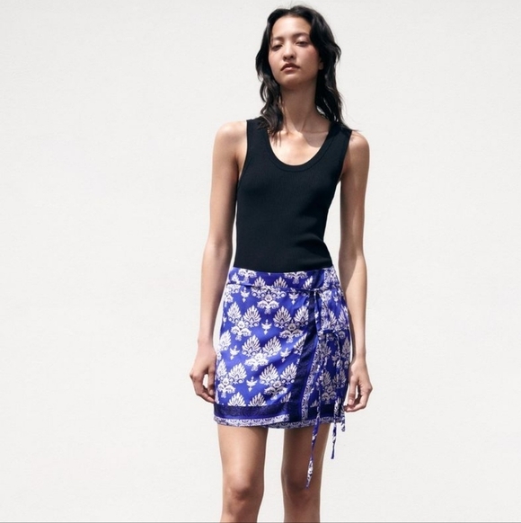 ZARA BLUE SATIN WRAP MINI SKIRT - Picture 5 of 6